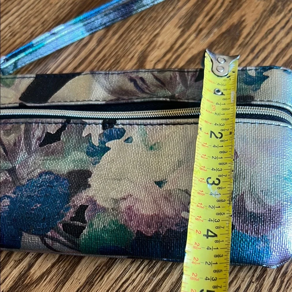 Floral wristlet Clutch with Artistic Pattern